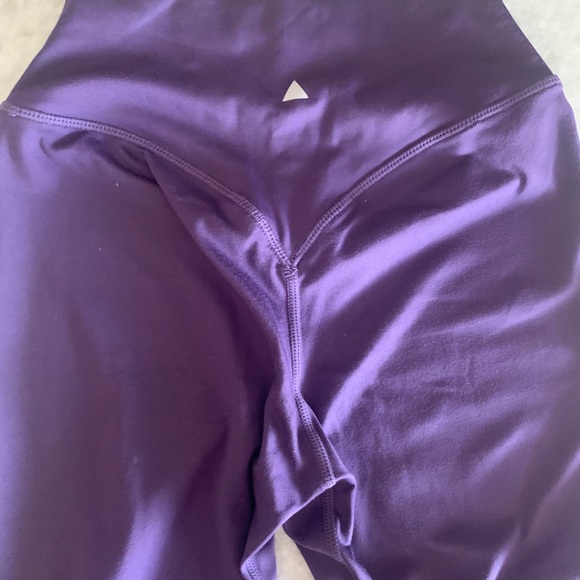Balance Athletica Ascend Legging in Violet - Picture 5 of 5